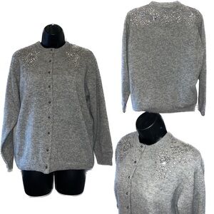 Vintage wool sweater with sparkly details